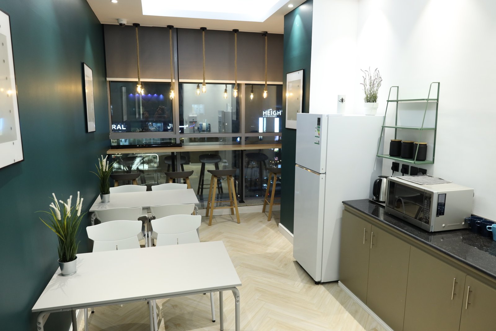 Office Pantry & Breakout Area by Nikken Moller